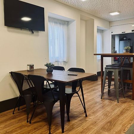 Alianca Cafe & Hostel アングラ・ド・エロイーズモ エクステリア 写真