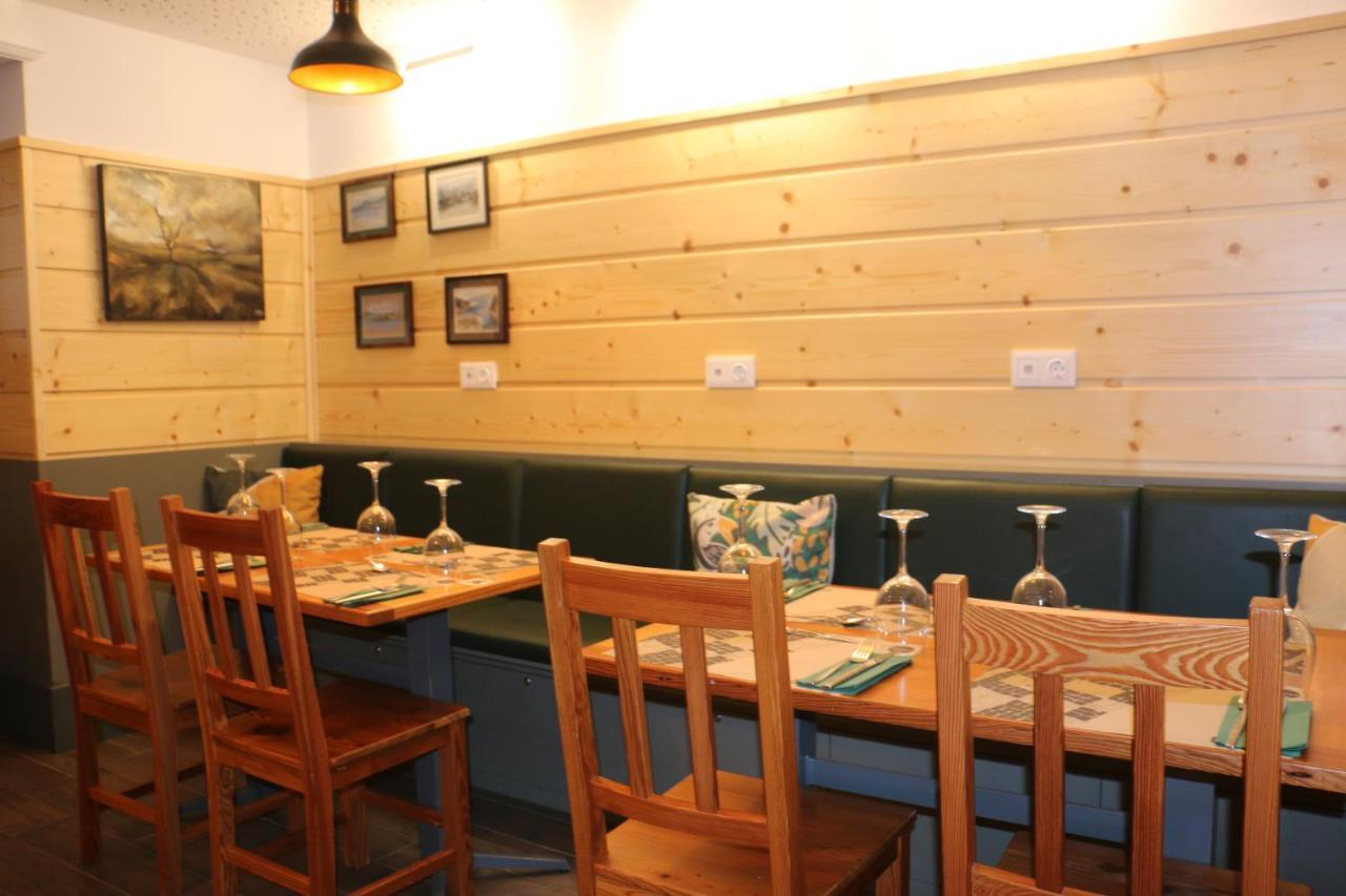 Alianca Cafe & Hostel アングラ・ド・エロイーズモ エクステリア 写真